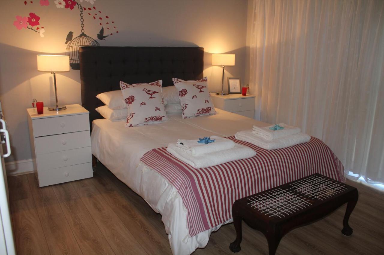 Merci Pere Gordons Bay Exterior photo