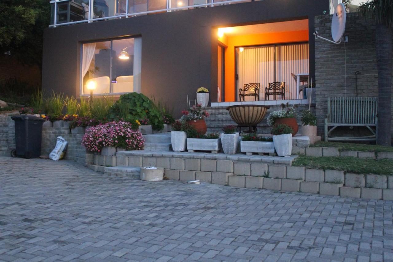 Merci Pere Gordons Bay Exterior photo